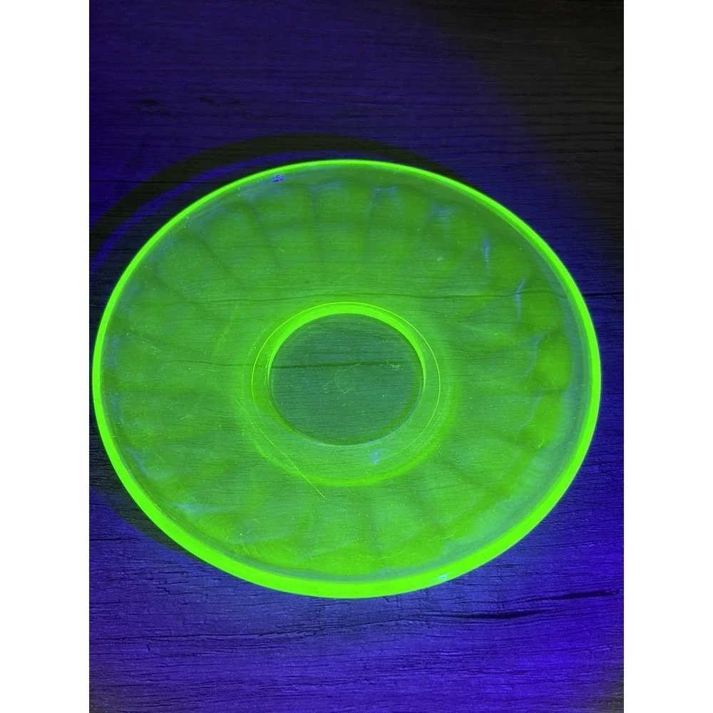 Vintage Federal Depression Glass Glowing Green Uranium Saucer 5.5